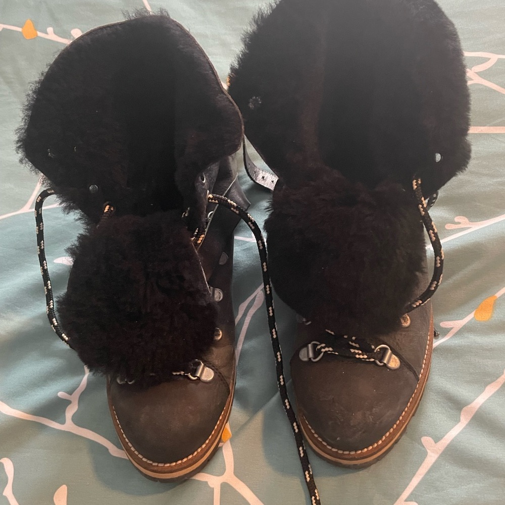 Free People shearling hiking boots 39